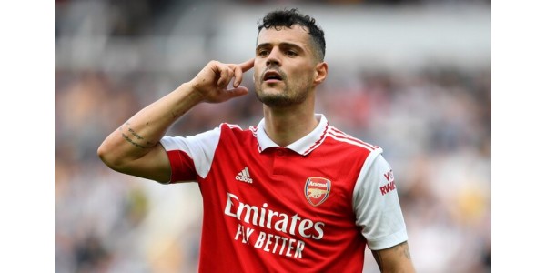 Granit Xhaka, jeden z najbardziej podziwianych kapitanów Arsenalu, decyduje się dołączyć do Bundesligi